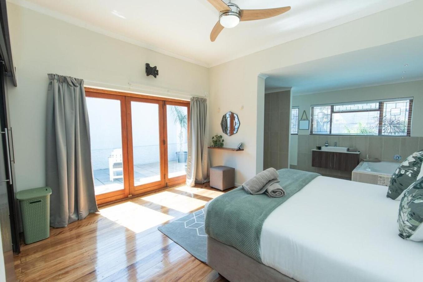 Villa Luxury Living On Westview Puerto Elizabeth Exterior foto